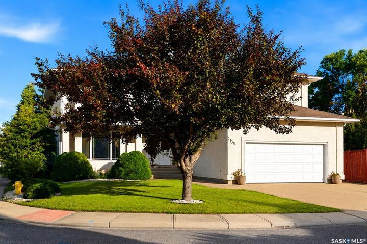 Property Photo:  2135 Potts Crescent E  SK S4V 2E6 