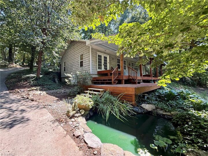 Property Photo:  900 Smokey Mtn Trail  NC 28659 