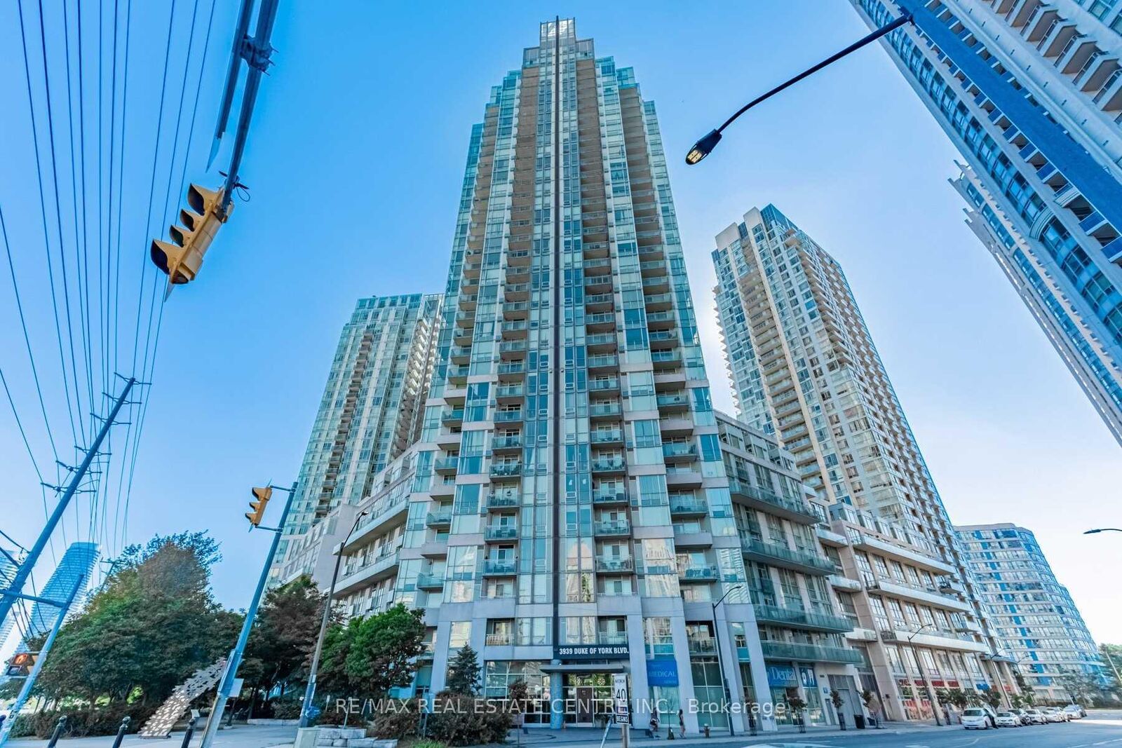 Property Photo:  3939 Duke Of York Boulevard 913  ON L5B 4N2 