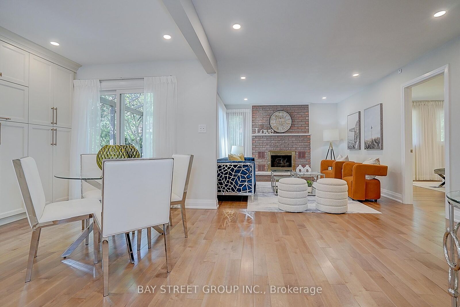 Property Photo: 107 Crawford Rose Drive ON L4G 4S1