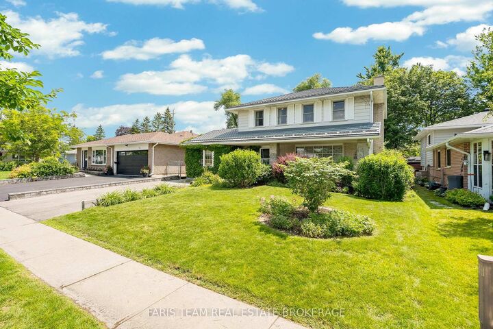Property Photo:  51 Davies Crescent  ON L4M 2M4 