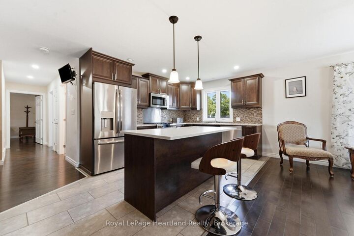 Property Photo: 62 Victoria Boulevard ON N0M 1L0