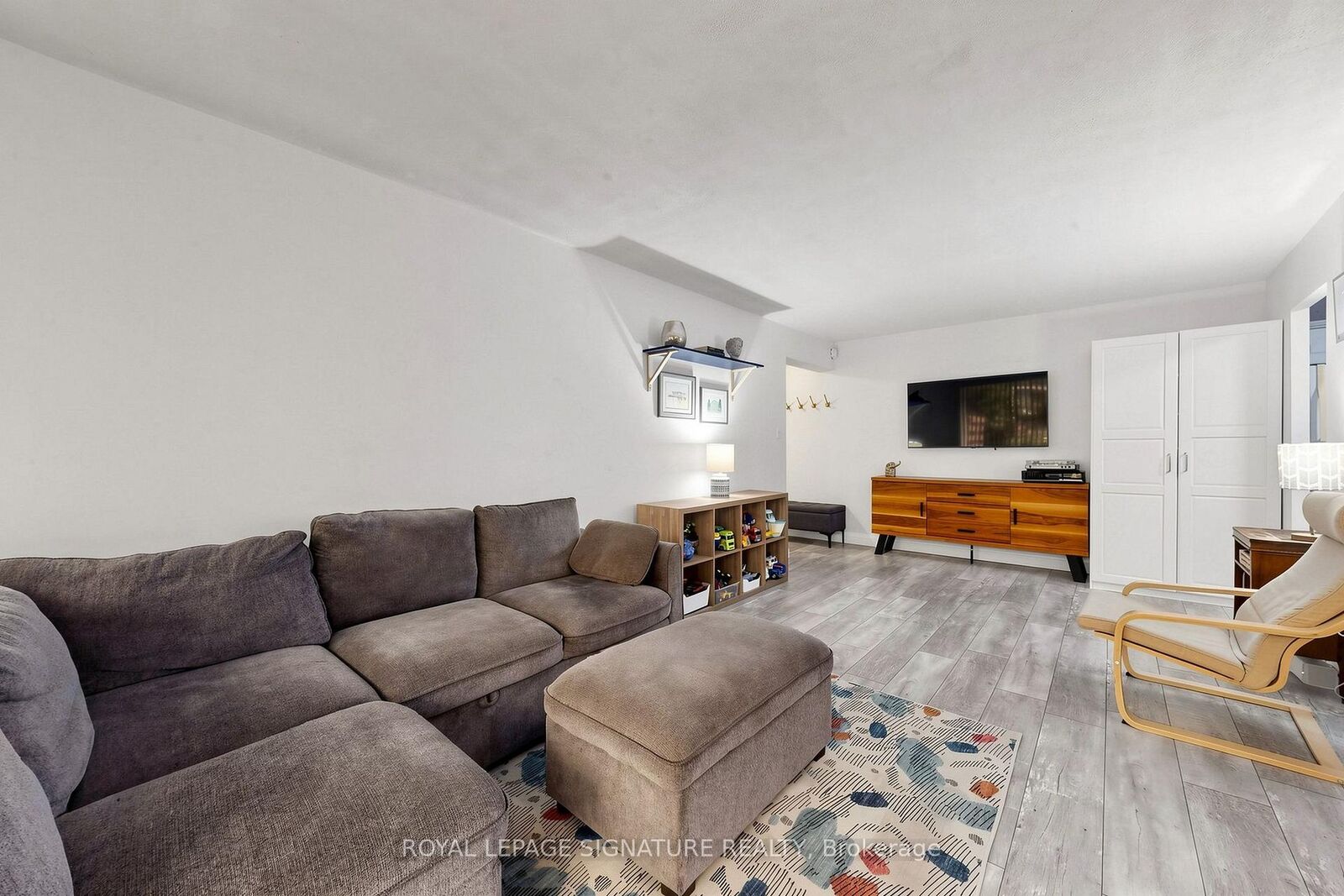 Property Photo: 1801 O'Connor Drive 116 ON M4A 2P8