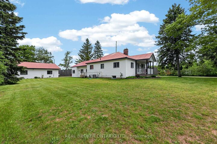 Property Photo: 4675 Uhthoff Line ON L3V 6H2