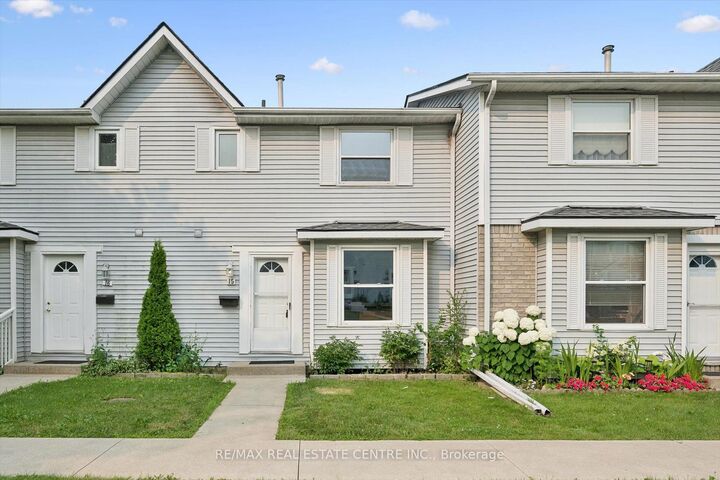 Property Photo: 265 Williamsburg Road 15 ON N2E 3H1