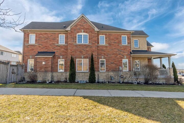 Property Photo:  1381 Clearbrook Drive  ON L1K 0G8 