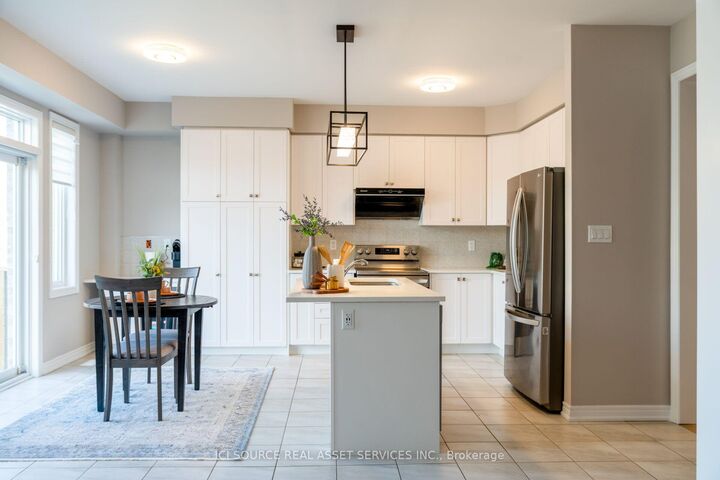 Property Photo:  648 Lemay Grove  ON K9K 0G9 