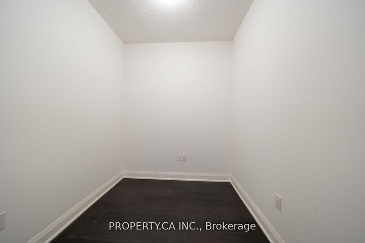 Property Photo: 160 Vanderhoof Avenue 601 ON M4G 0B7