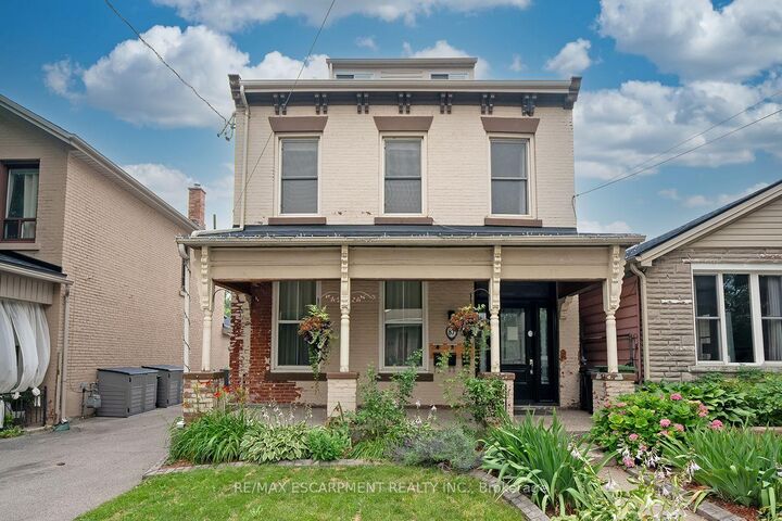 Property Photo: 87 Colbourne Street 2 ON L8R 2G6