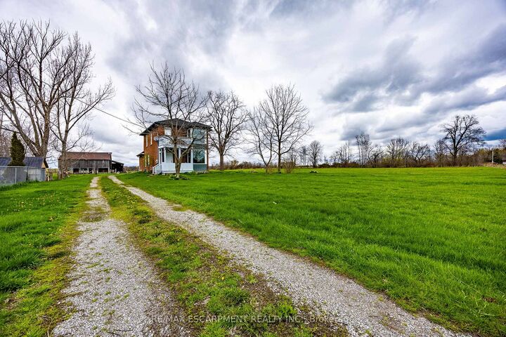 29 Old Lakeshore Road — photo 1