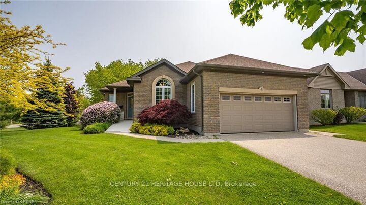 2 Hunter Drive S — photo 1