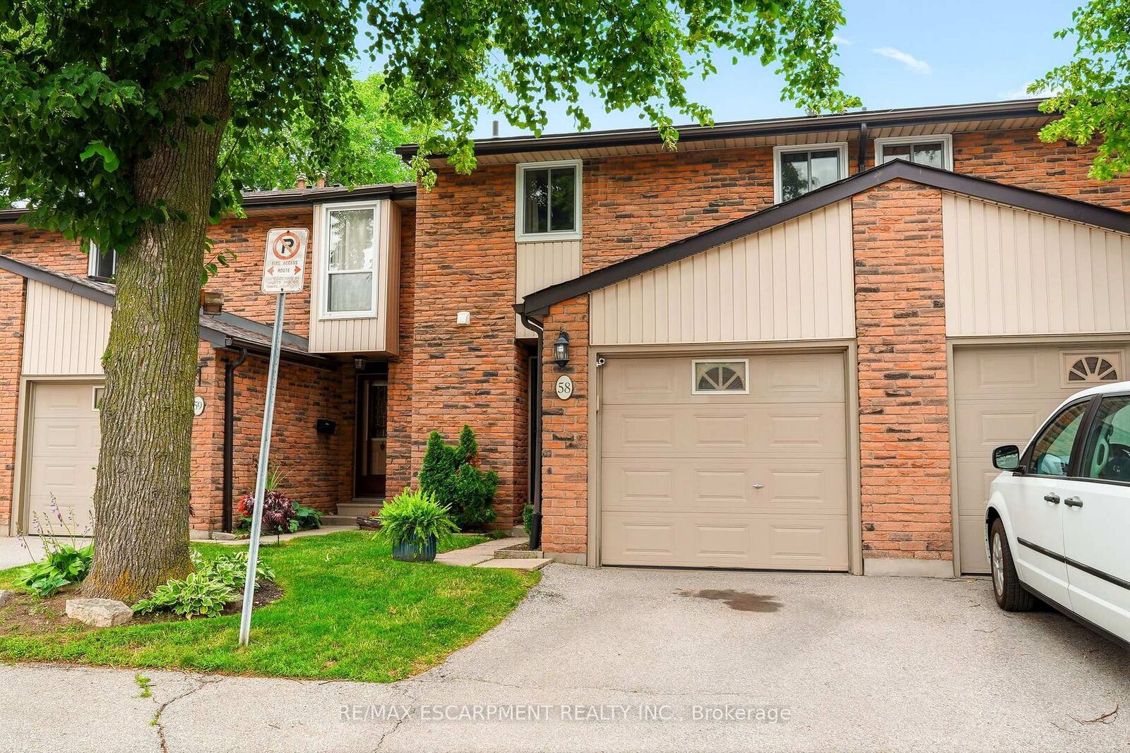 Property Photo: 660 Oxford Road 58 ON L7N 3M1