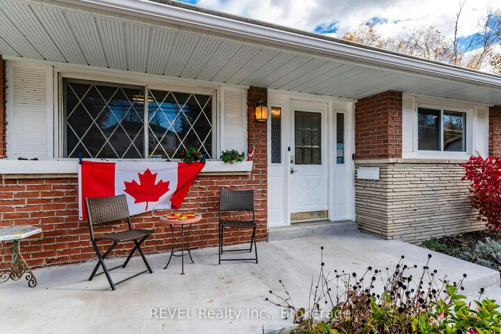 Photo de la propriété: 635 William Street ON L4R 2S7