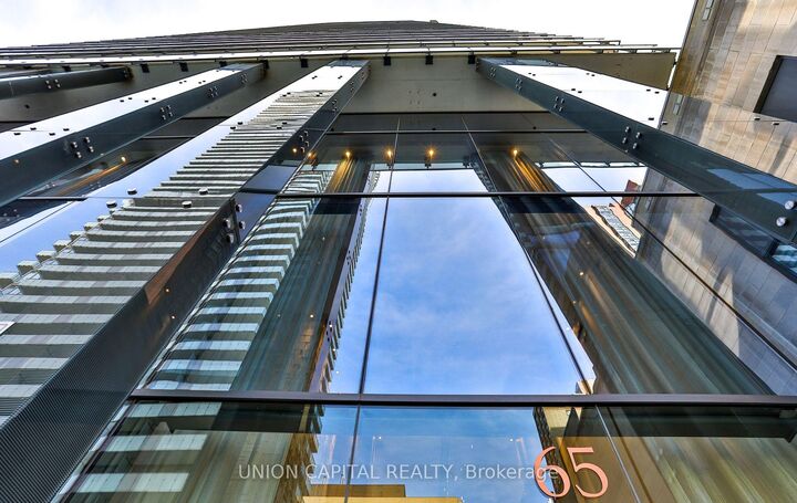 Property Photo:  65 St. Mary Street 1601  ON M5S 0A6 