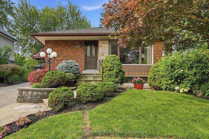 104 Dallas Avenue — photo 1