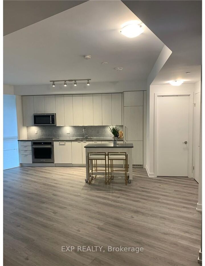 Property Photo: 38 Iannuzzi Street 509 ON M5V 0S2