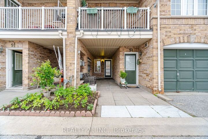 Property Photo: 200 McLevin Avenue 93 ON M1B 6C8