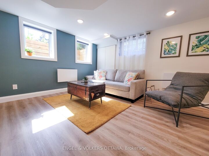 Property Photo:  2075 Balharrie Avenue B  ON K1G 1G2 