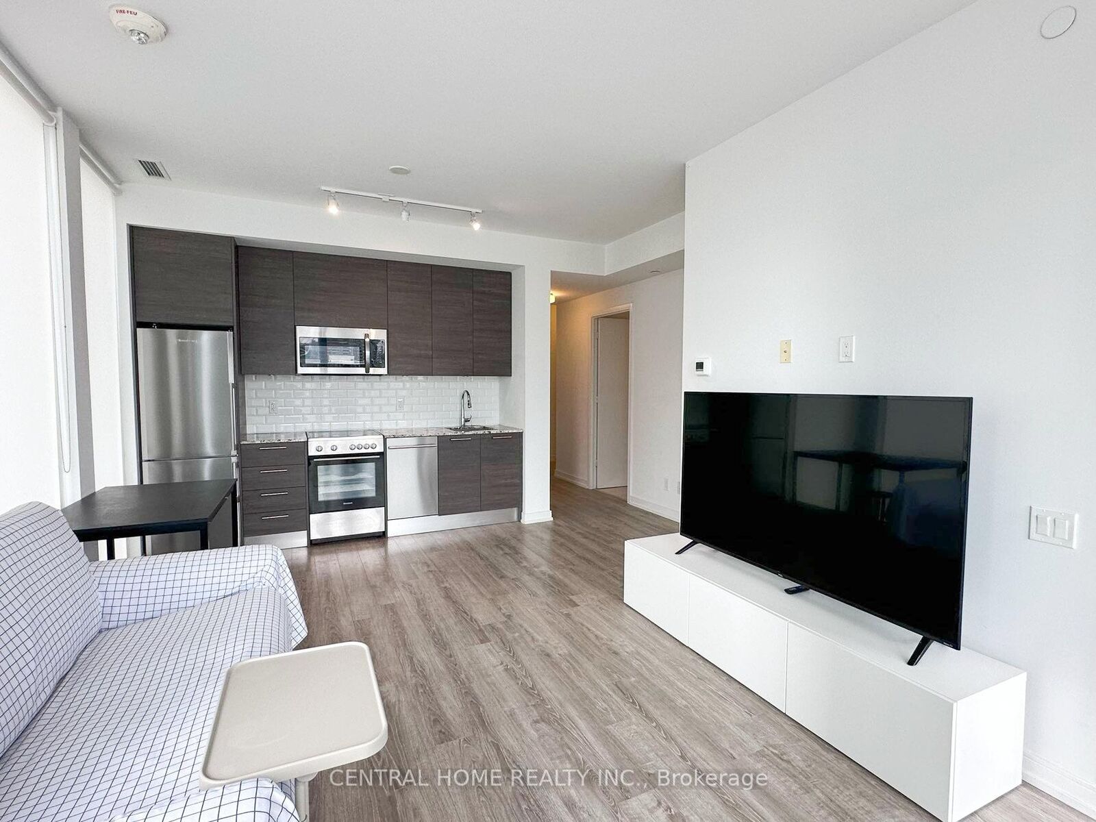 Property Photo: 28 Wellesley Street E 1602 ON M4Y 0C4