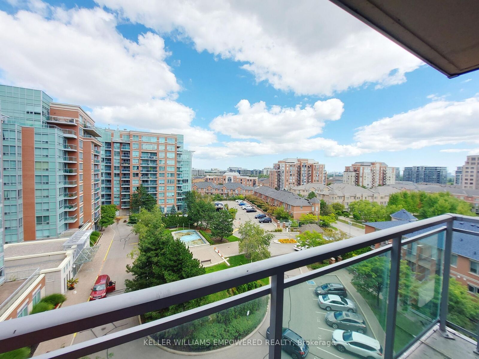Property Photo: 48 Suncrest Boulevard 803 ON L3T 7Y5