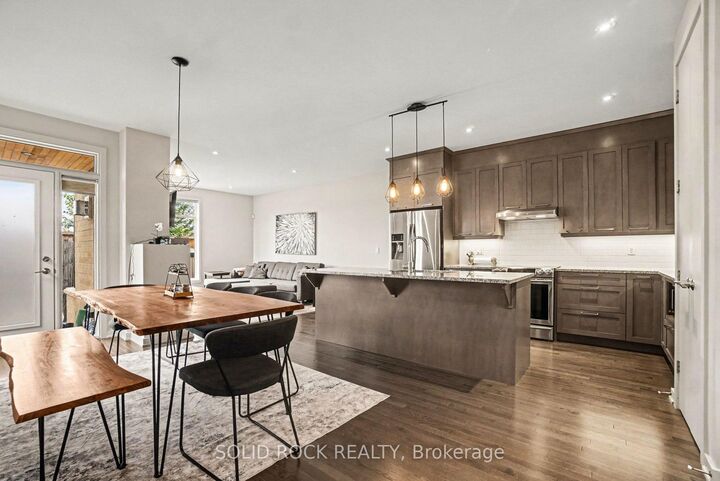 Property Photo: 114 Larimar Circle ON K1X 0B7