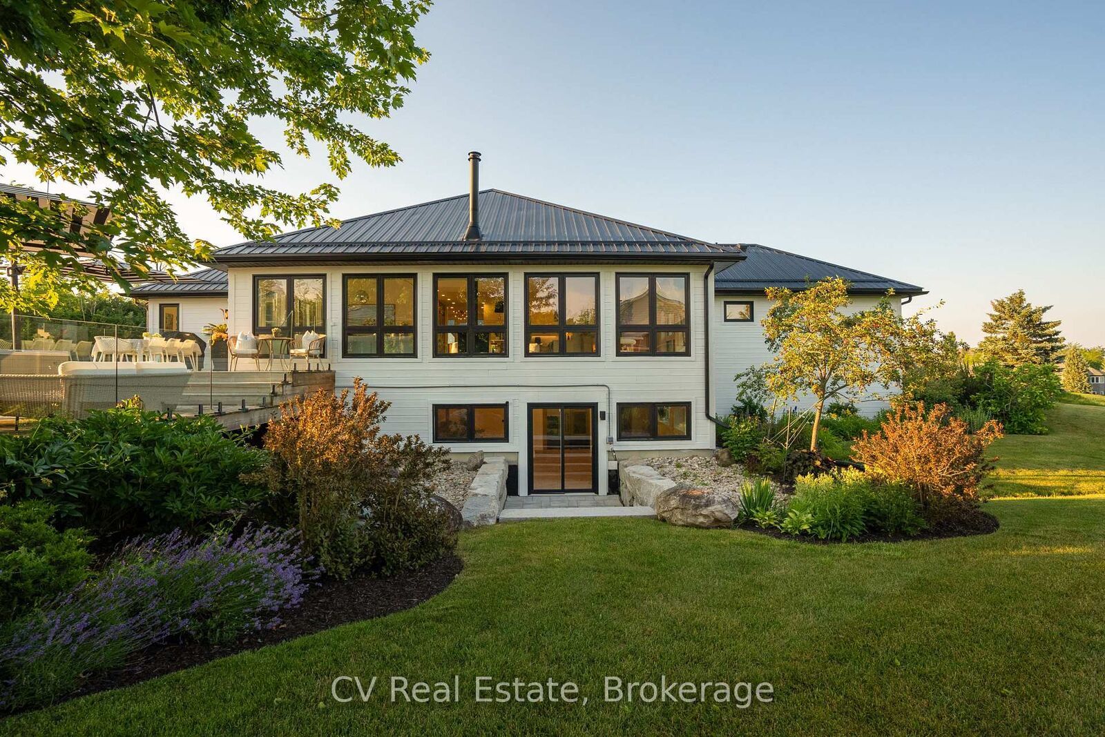 Property Photo: 104 Ridgecrest Lane ON N0H 2P0