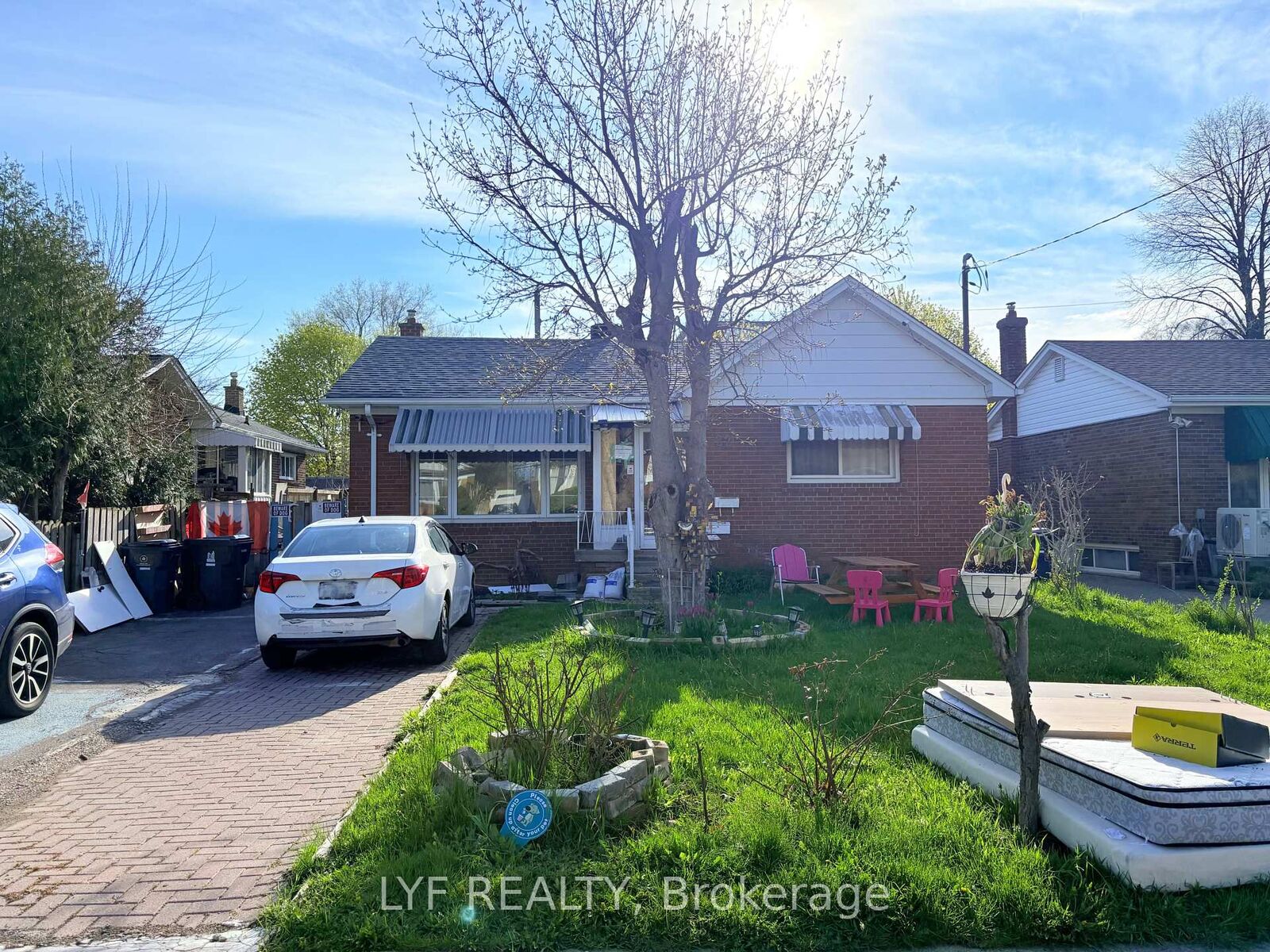 Property Photo: 22 Ivordale Crescent Bsmt ON M1R 2W6