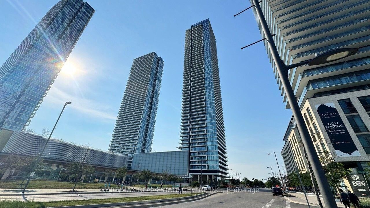 Property Photo:  950 Portage Parkway 2601  ON L4K 0J7 