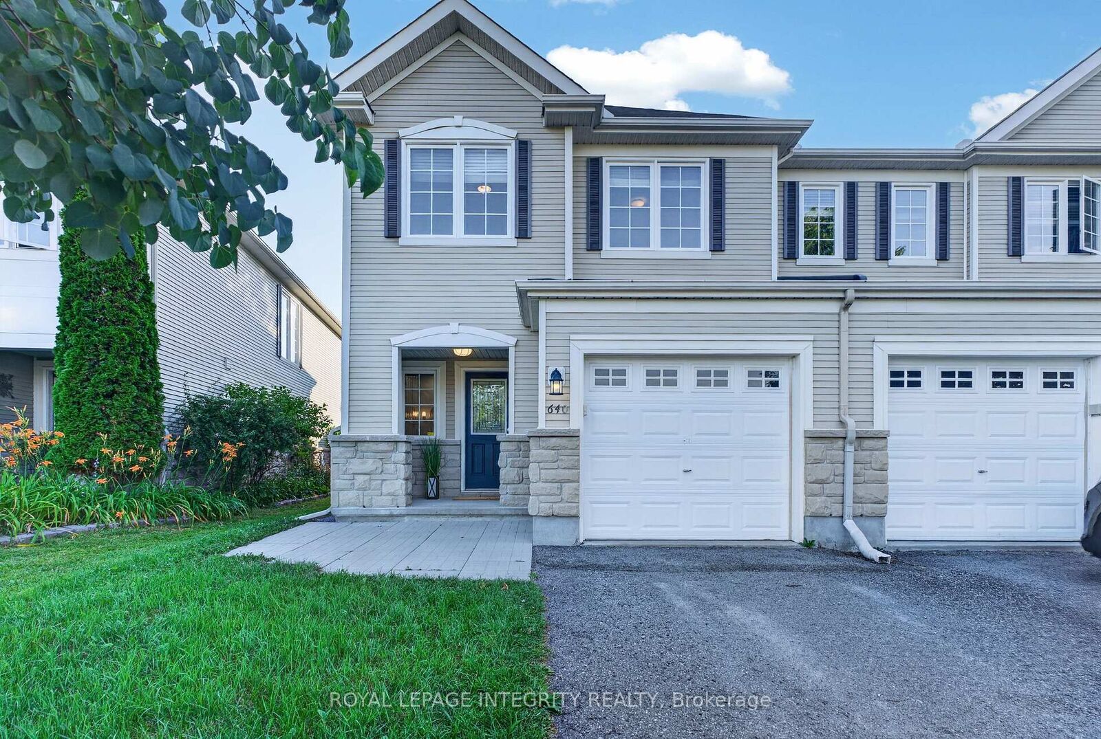 Property Photo: 640 Kilbirnie Drive ON K2J 0G7