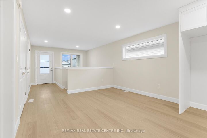 Property Photo: 167 Ironwood Trail ON N7M 0T3