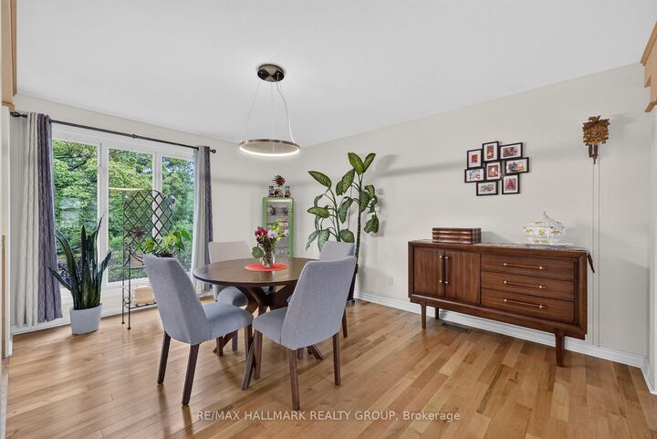 Property Photo:  1100 Bathgate Drive  ON K1J 8G1 