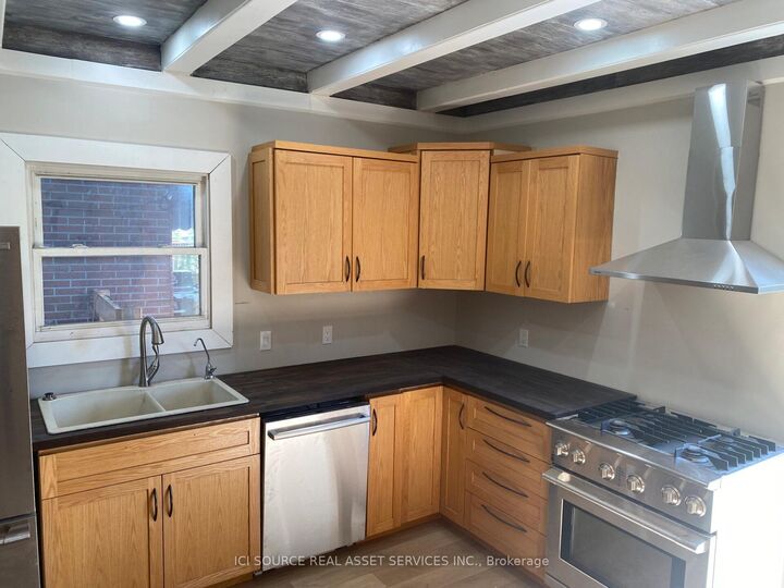 Property Photo:  825 Raymo Road  ON N8Y 4A5 