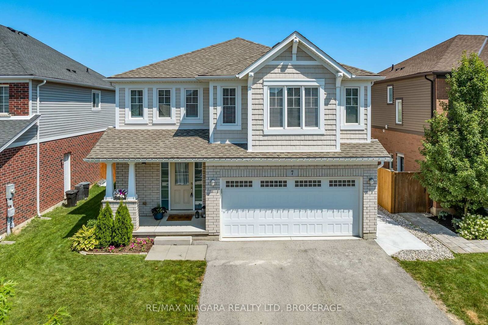 Property Photo: 7 Riley Avenue ON L0S 1E6
