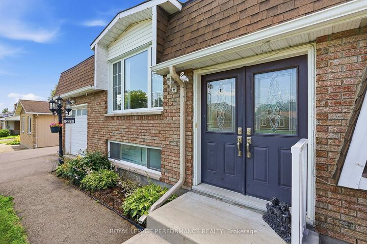 Property Photo: 321 Sainte-Anne Street ON K4K 1C1