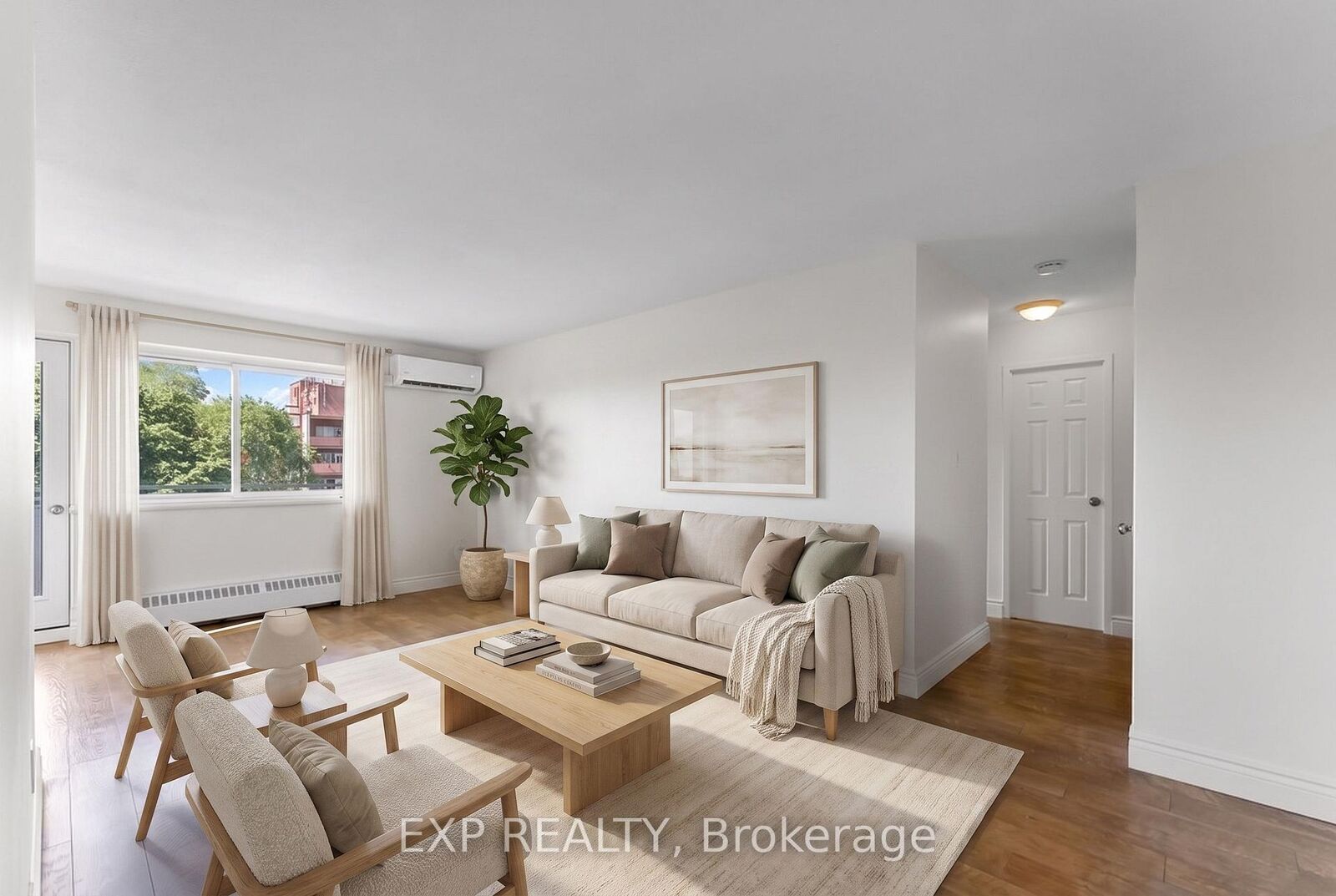 Property Photo: 2485 Woking Crescent 403 ON L5K 1Z6