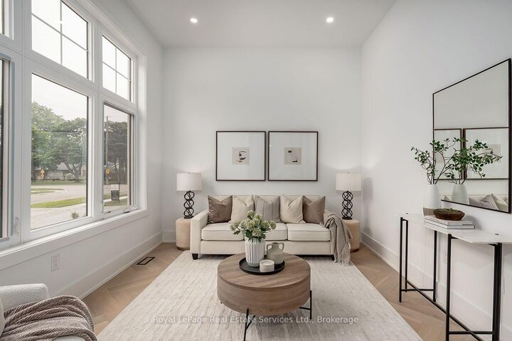302 Tuck Drive — photo 1