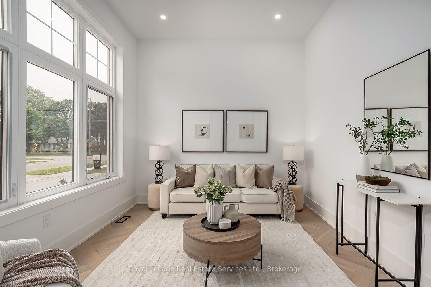 Property Photo: 302 Tuck Drive ON L7L 2R1