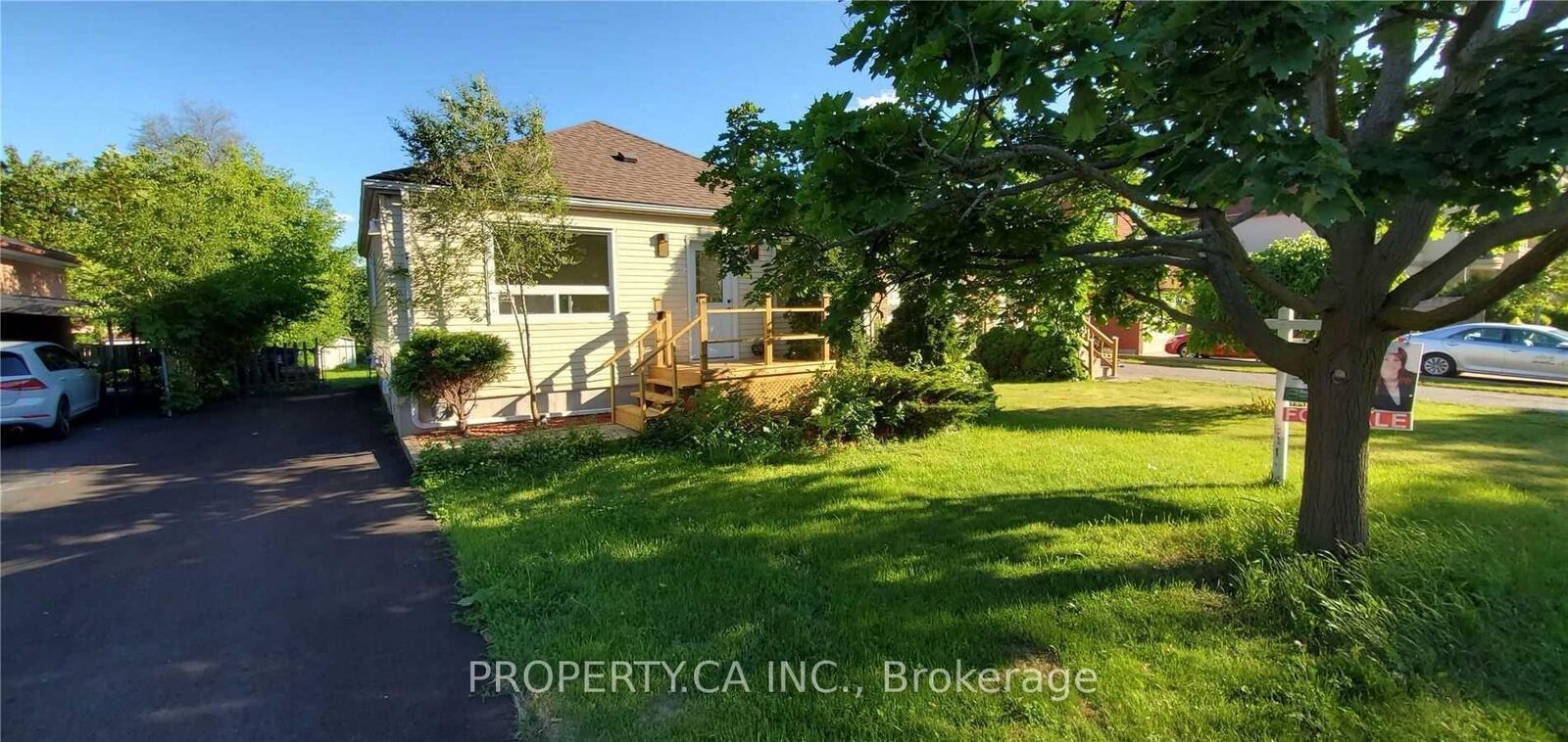 Property Photo: 39 Farrell Avenue ON M2R 1C7