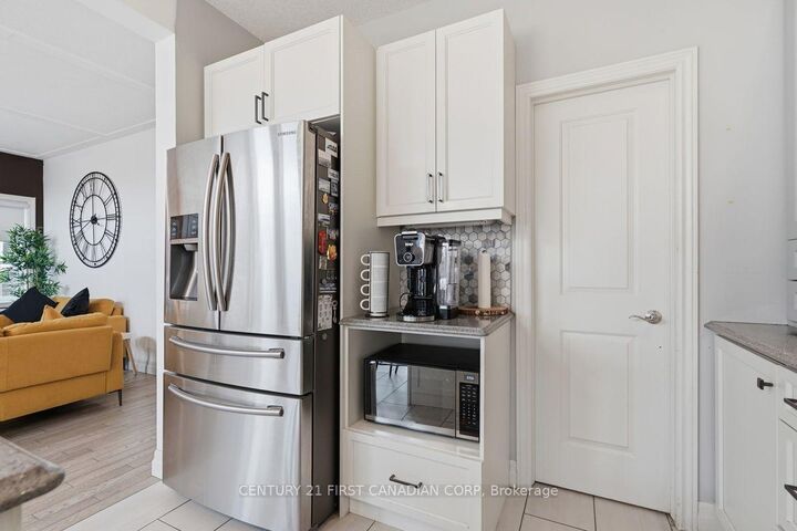 Property Photo: 464 Jessica Way Road ON N6H 5L4