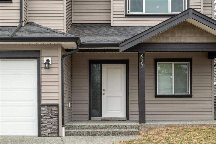 Property Photo: 671 Abby Lane BC V9R 6M4