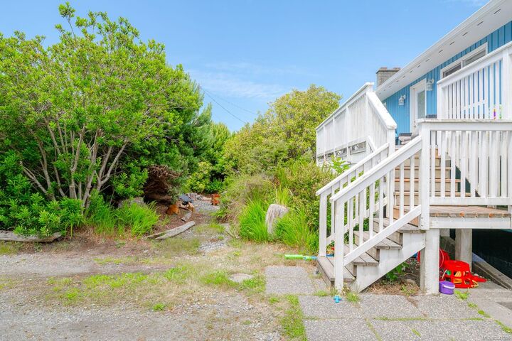 Property Photo: 1323 Helen St BC V0R 3A0