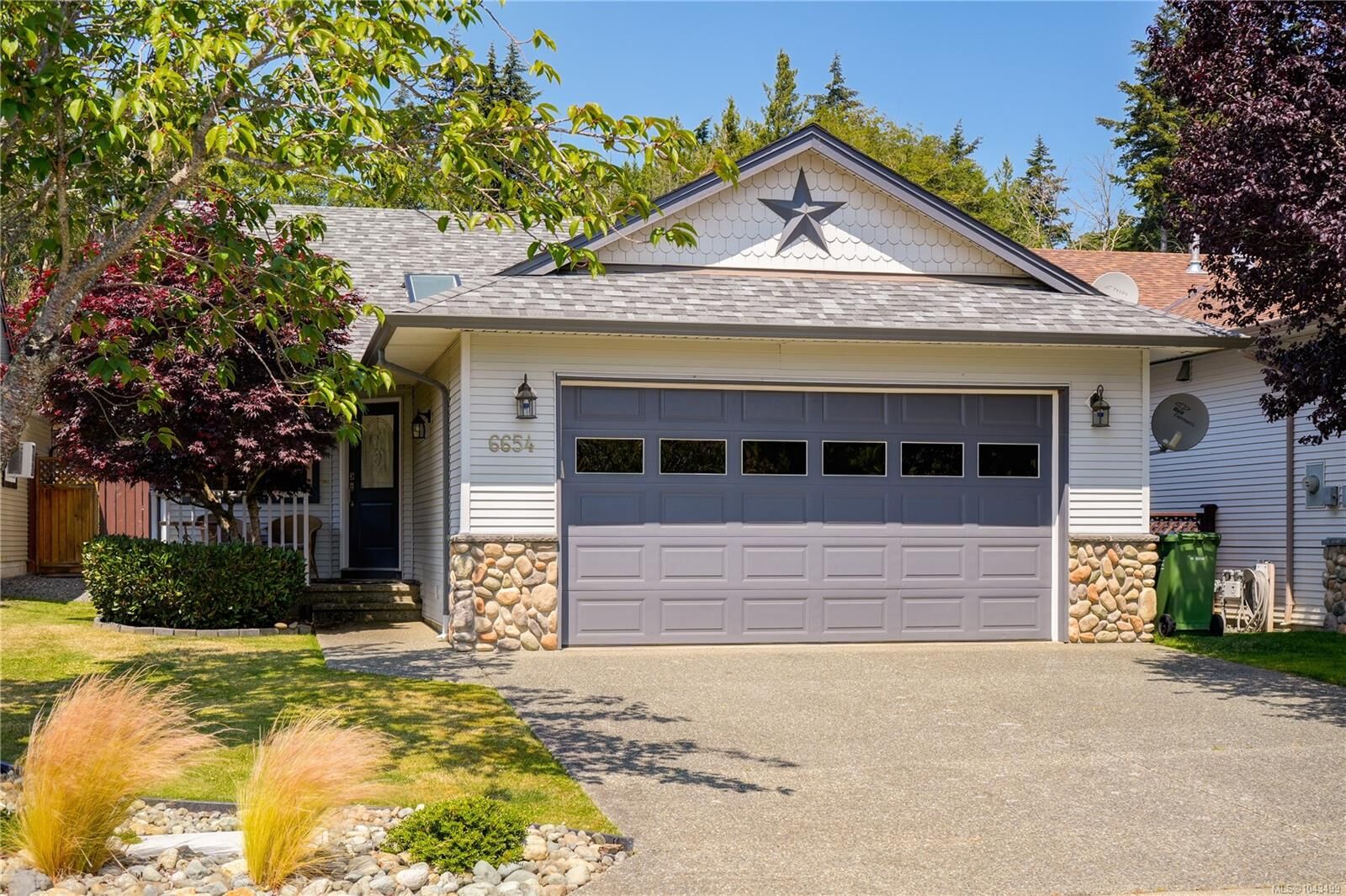 Property Photo: 6654 Acreman Pl BC V9Z 0V9