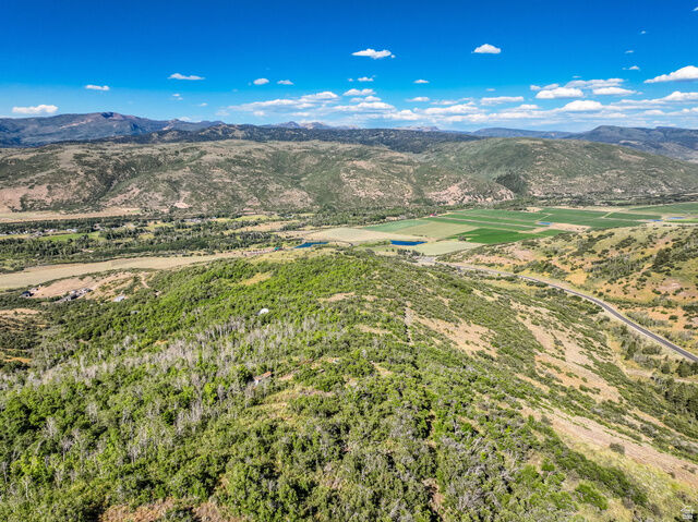 Property Photo: 5117 S Woodland Way W 29 UT 84036