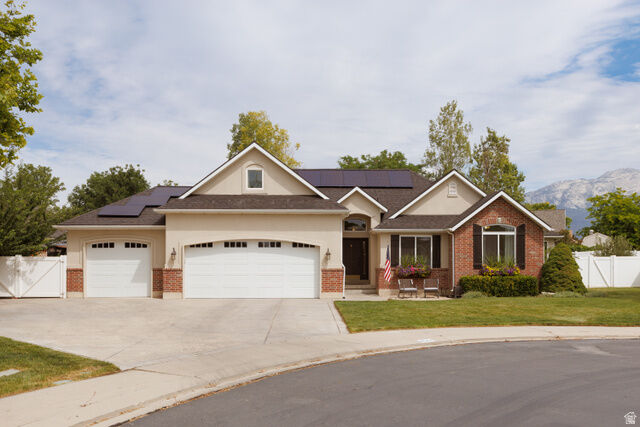 Property Photo:  4564 W Windsor Cir  UT 84062 