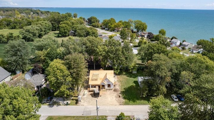 Property Photo: 252 Ford Road ON N9Y 3X2
