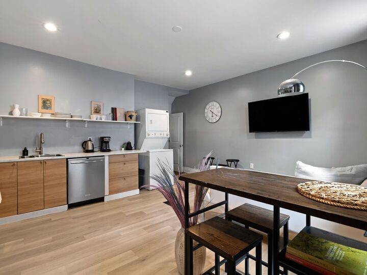 Property Photo: 2129 Straubs Ln PA 15212