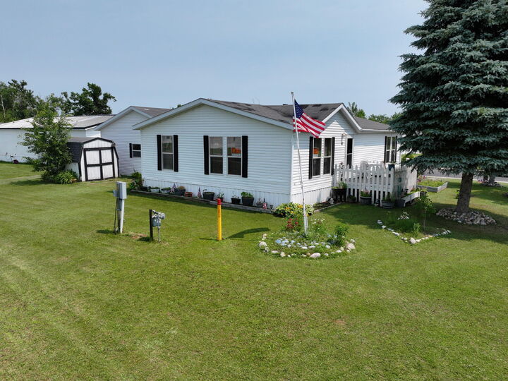 Property Photo: 80 Woodland Court MI 49721