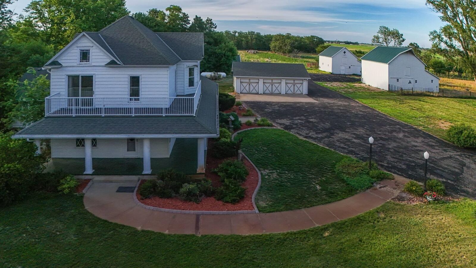 Property Photo: 200 W 24th Ave. SD 57066