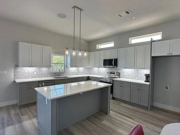 Property Photo: