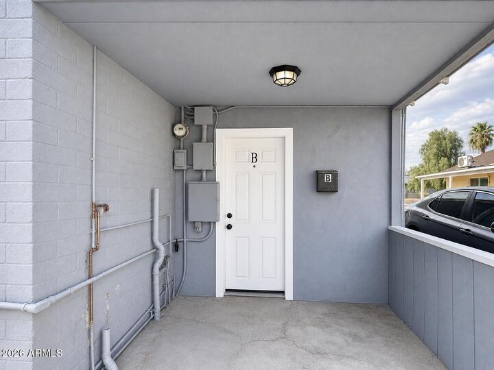 Property Photo: 5915 W Palmaire Avenue B AZ 85301